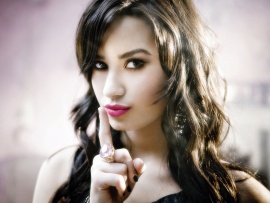 Demi Lovato (click to view)