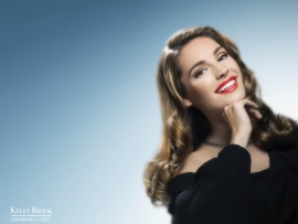 Kelly Brook sexy smile (click to view)