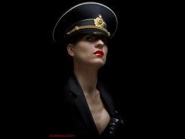 Red Army girl officer (click to view)
