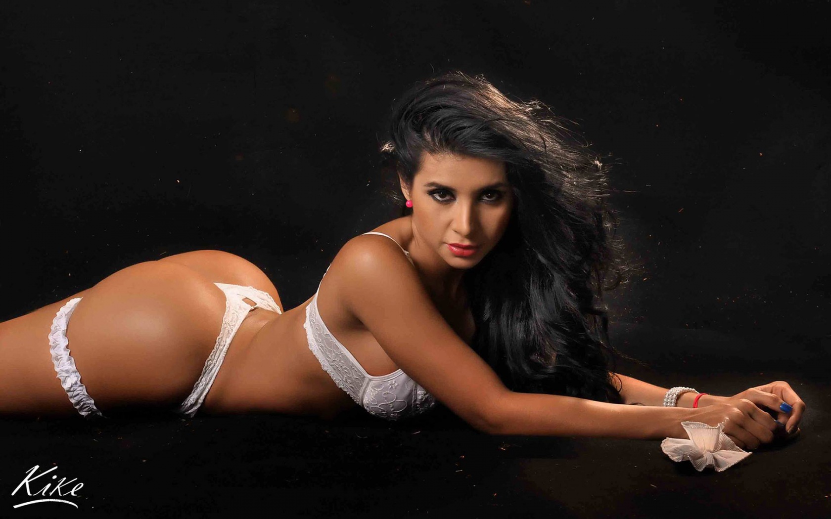 1680px x 1050px - Alejandra Isaza hot ass latina babe in lingerie sweet round ...