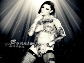 Bonnie Rotten (click to view)