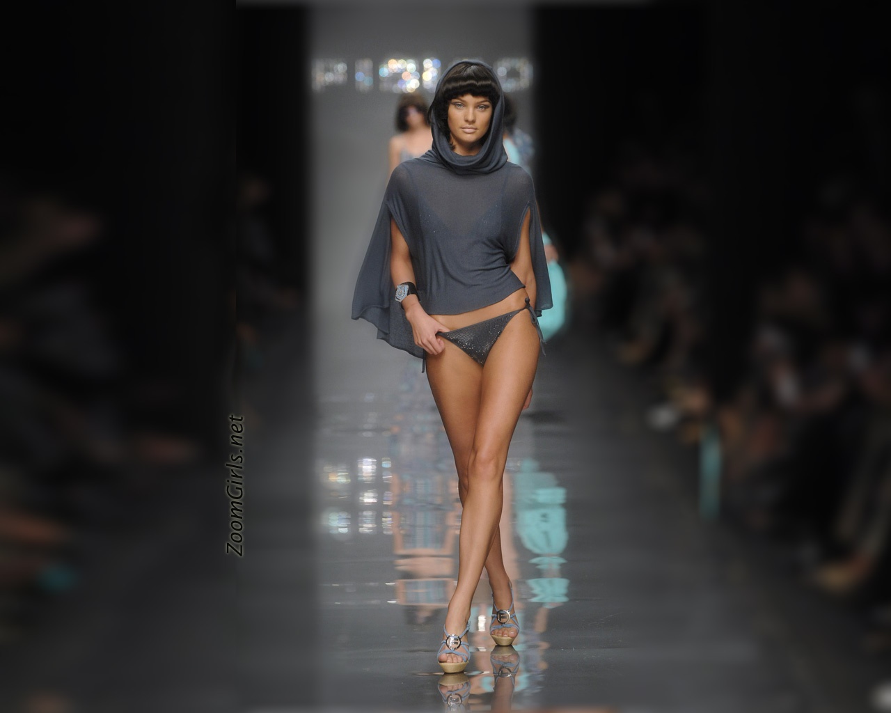 candice_swanepoel_fashion-1280x1024.jpg