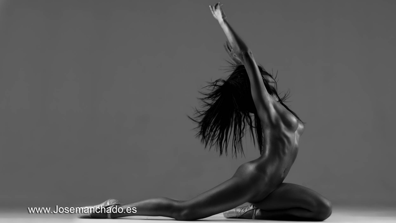 Naked black and white girls erotic wallpaper Nude Dancer Artistic Black And White Photo Wallpapers